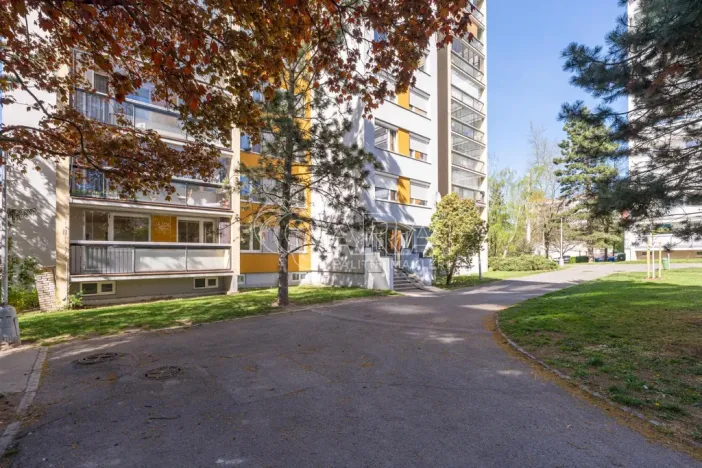 Pronájem bytu 3+kk, Praha - Komořany, Za sídlištěm, 73 m2