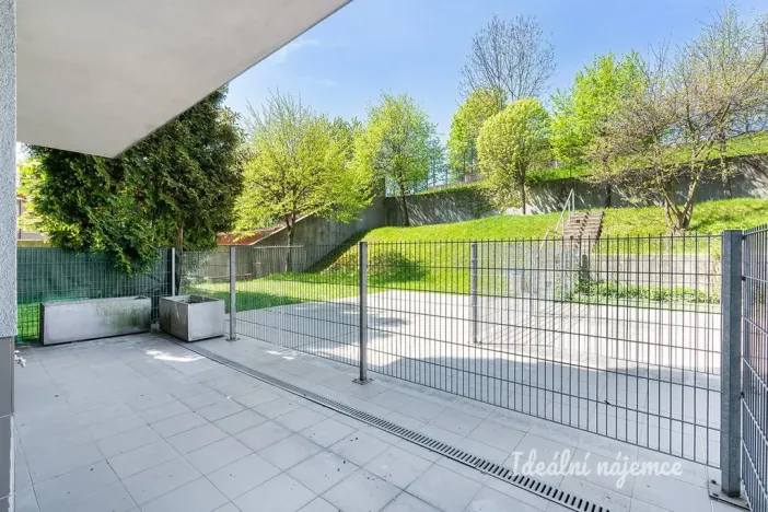 Pronájem bytu 2+kk, Praha - Libeň, Davídkova, 57 m2