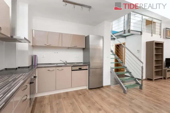 Pronájem bytu 4+kk, Praha - Vinohrady, U Havlíčkových sadů, 140 m2