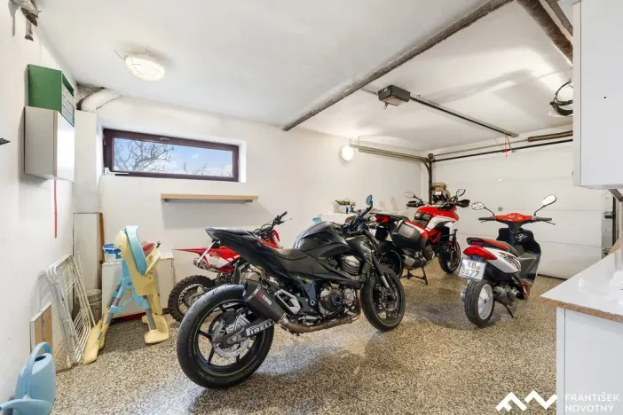 Prodej rodinného domu, Bohutice, 248 m2