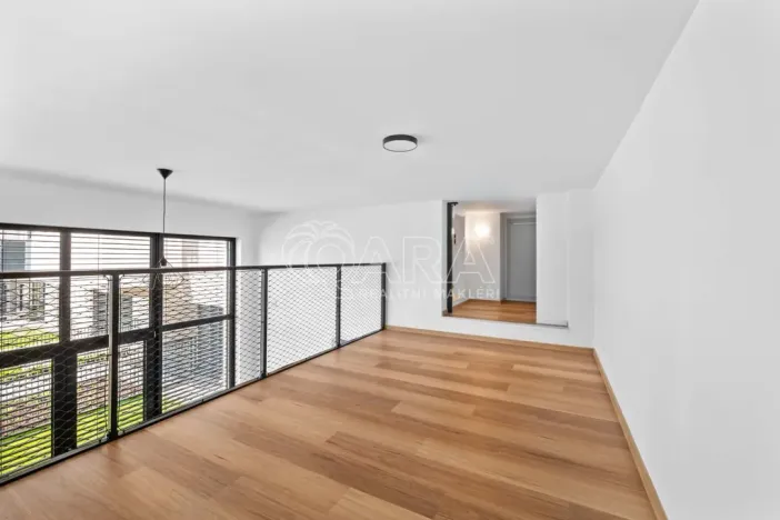 Pronájem bytu 1+kk, Praha - Modřany, Kolmanova, 52 m2
