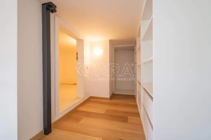 Pronájem bytu 1+kk, Praha - Modřany, Kolmanova, 52 m2