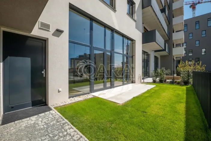 Pronájem bytu 1+kk, Praha - Modřany, Kolmanova, 52 m2
