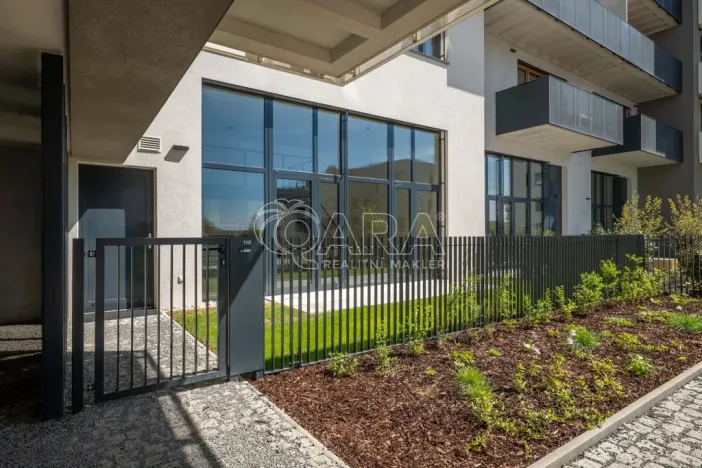 Pronájem bytu 1+kk, Praha - Modřany, Kolmanova, 52 m2