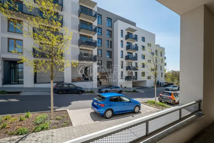 Pronájem bytu 1+kk, Praha - Modřany, Kolmanova, 52 m2