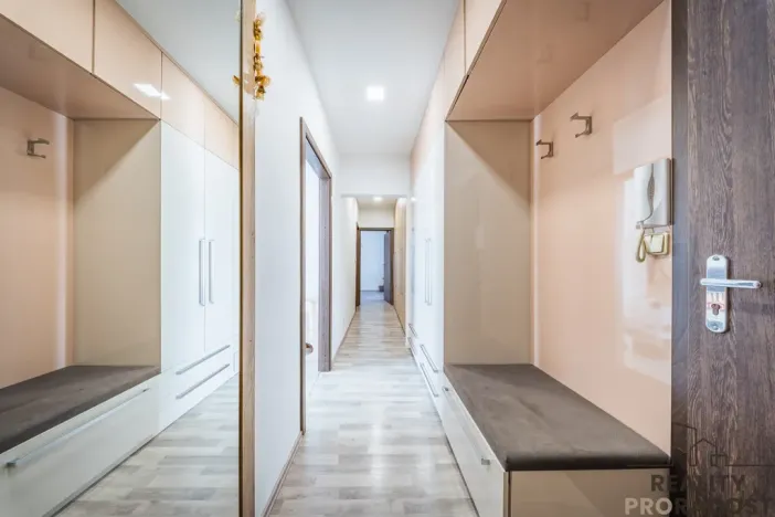 Prodej bytu 3+1, Veselí nad Moravou, 64 m2