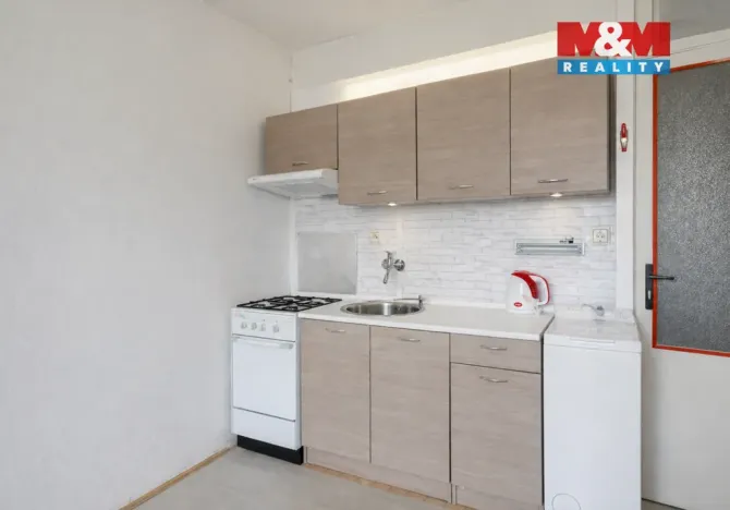 Pronájem bytu 1+1, Luby, Tovární, 38 m2