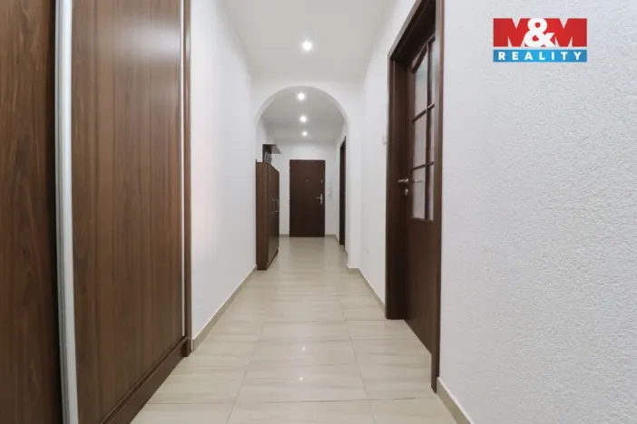 Pronájem bytu 2+1, Ostrov, S. K. Neumanna, 66 m2