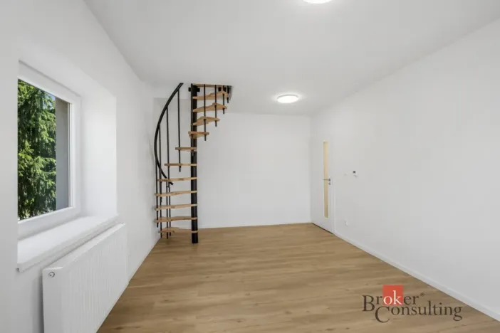 Pronájem bytu 4+1, Praha - Modřany, Barunčina, 78 m2