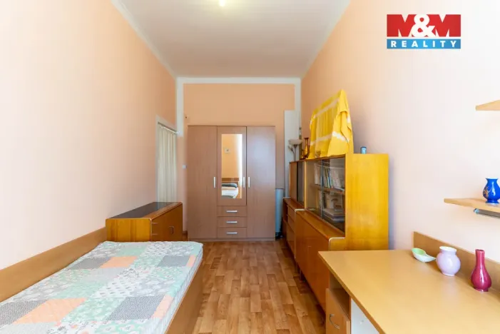 Prodej bytu 3+1, Kroměříž, Husovo náměstí, 92 m2