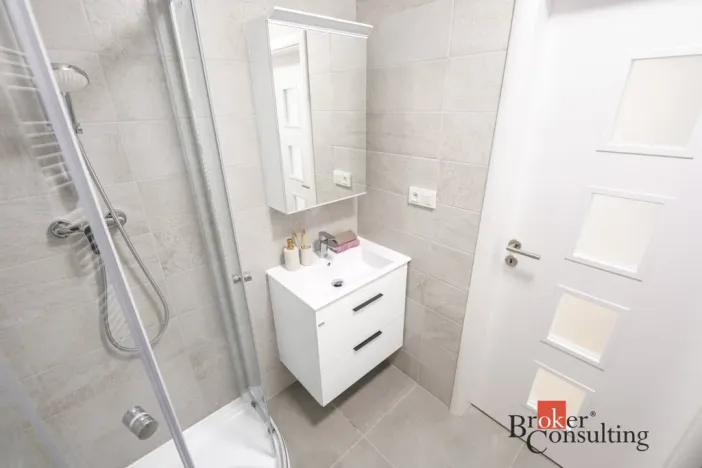 Pronájem bytu 3+1, Praha - Modřany, Urbánkova, 79 m2