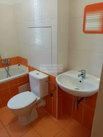 Pronájem bytu 1+kk, Adamov, Nádražní, 27 m2