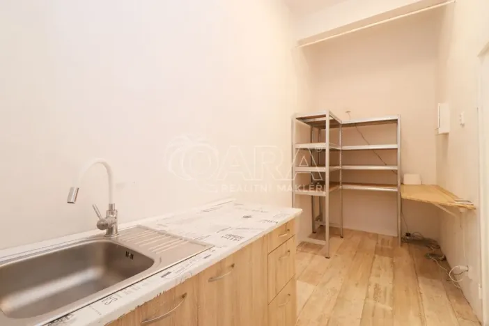 Pronájem obchodního prostoru, Praha - Břevnov, Bělohorská, 30 m2