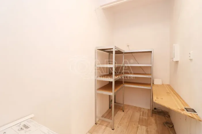 Pronájem obchodního prostoru, Praha - Břevnov, Bělohorská, 30 m2