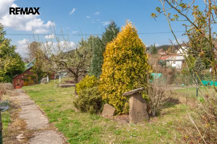 Prodej zahrady, Lom, 522 m2