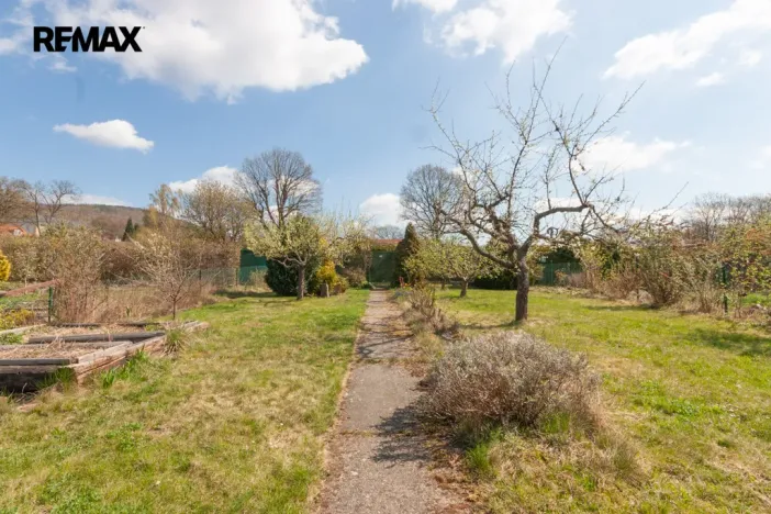 Prodej zahrady, Lom, 522 m2