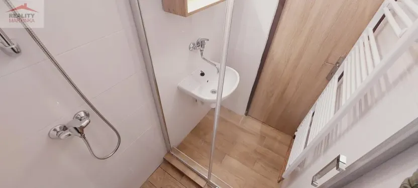 Pronájem bytu 1+kk, Valašské Meziříčí - Krásno nad Bečvou, Růžová, 24 m2