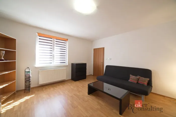 Prodej rodinného domu, Líšťany, V Poustkách, 85 m2
