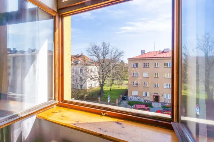 Pronájem bytu 2+kk, Praha - Nusle, Táborská, 57 m2