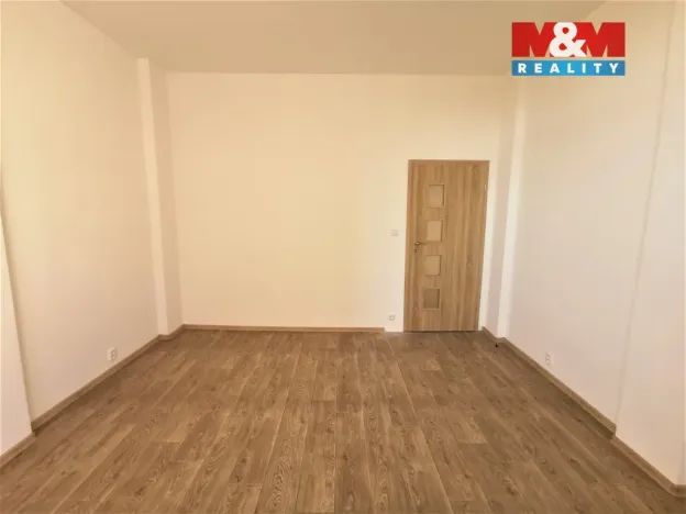 Pronájem bytu 2+1, Lomnice nad Popelkou, Komenského, 67 m2