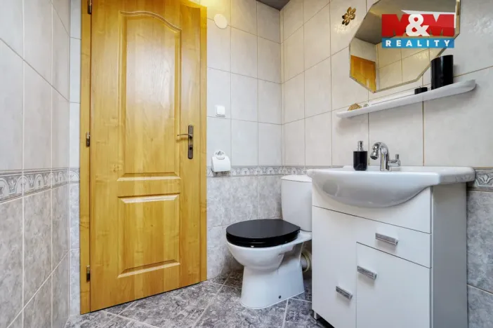 Prodej rodinného domu, Dolany, 225 m2