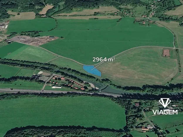 Prodej podílu pole, Hovězí, 592 m2