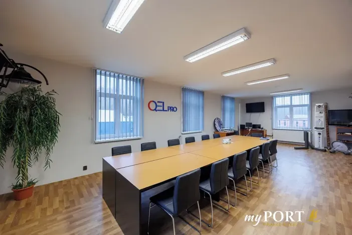 Prodej kanceláře, Nová Role, Tovární, 1088 m2