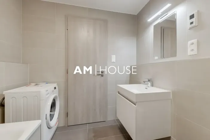 Pronájem bytu 1+kk, Praha - Strašnice, Zvěřinova, 38 m2