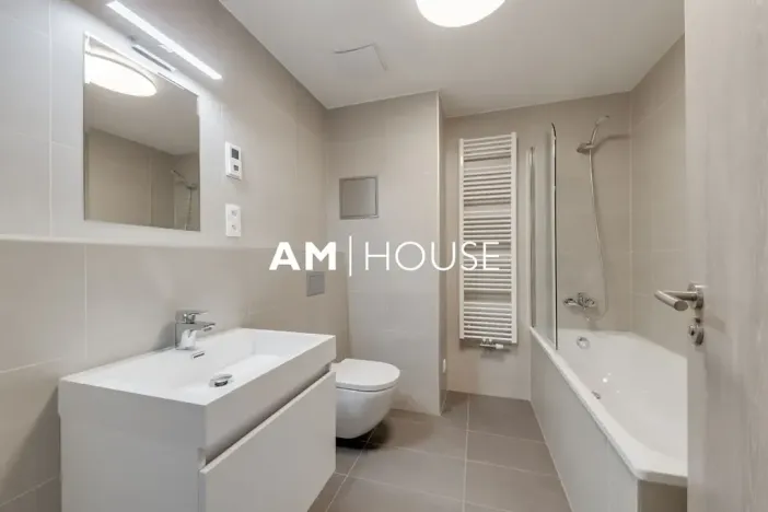 Pronájem bytu 1+kk, Praha - Strašnice, Zvěřinova, 38 m2