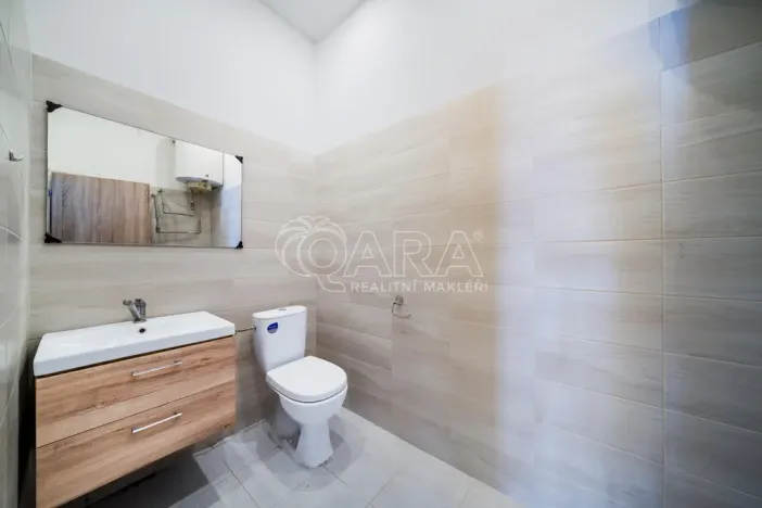 Pronájem skladu, Sukorady, 210 m2