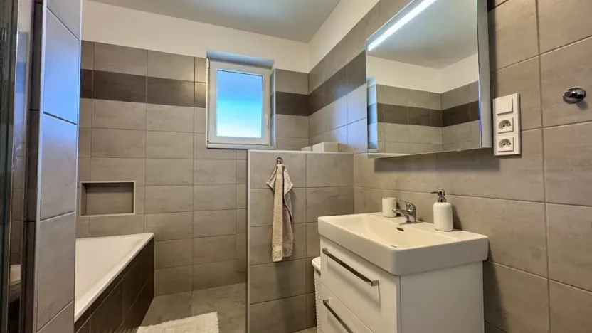 Pronájem rodinného domu, Velký Osek, Klímova, 97 m2