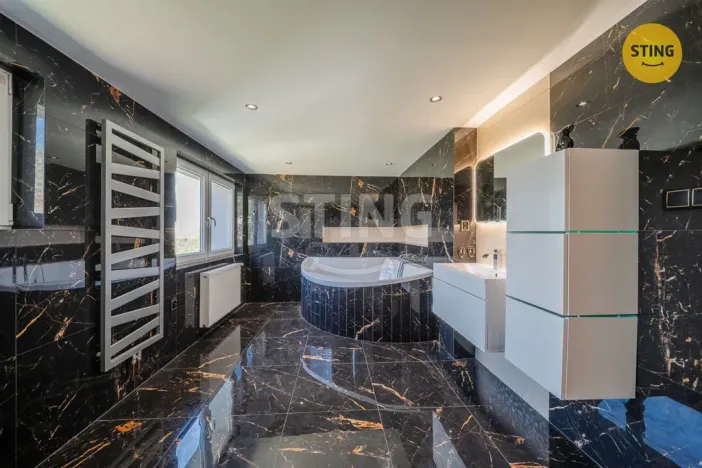 Prodej rodinného domu, Vělopolí, 240 m2