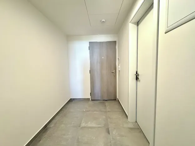 Pronájem bytu 1+kk, Praha - Vysočany, Poděbradská, 32 m2