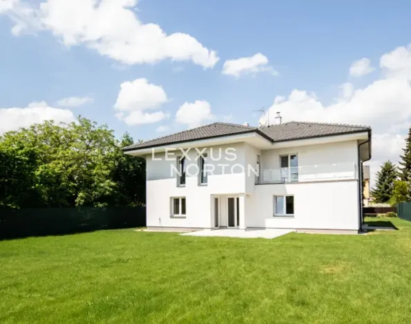 Pronájem vily, Praha, Ke smrčině, 260 m2