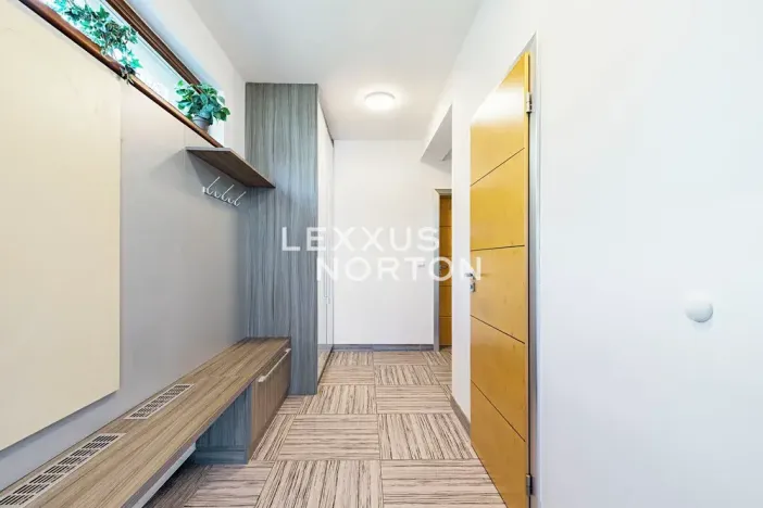 Pronájem rodinného domu, Praha - Jinonice, Laténská, 246 m2