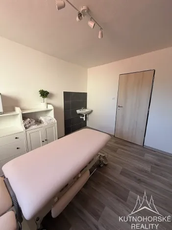 Pronájem obchodního prostoru, Čáslav, Jana Roháče z Dubé, 11 m2