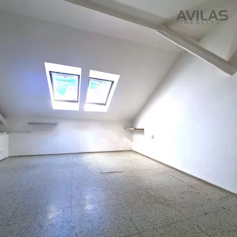 Pronájem kanceláře, Benešov, Masarykovo náměstí, 58 m2