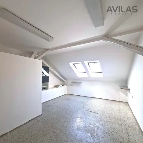 Pronájem kanceláře, Benešov, Masarykovo náměstí, 58 m2
