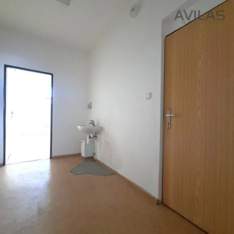 Pronájem kanceláře, Benešov, Masarykovo náměstí, 58 m2