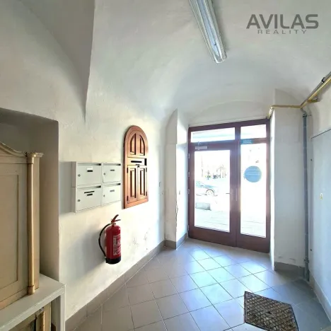 Pronájem kanceláře, Benešov, Masarykovo náměstí, 58 m2