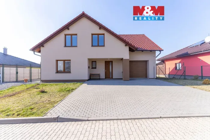 Prodej rodinného domu, Okrouhlá, 222 m2