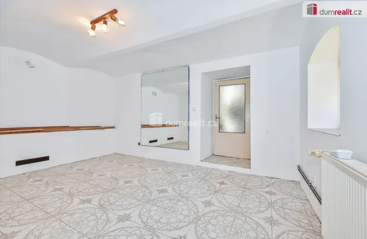 Prodej rodinného domu, Hořesedly, 350 m2