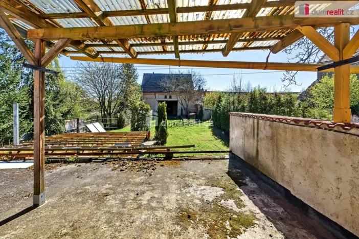 Prodej rodinného domu, Hořesedly, 350 m2