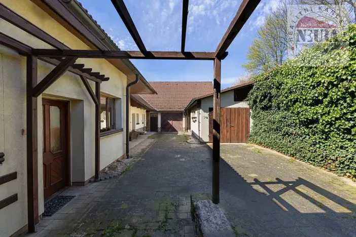 Prodej rodinného domu, Kojčice, 250 m2