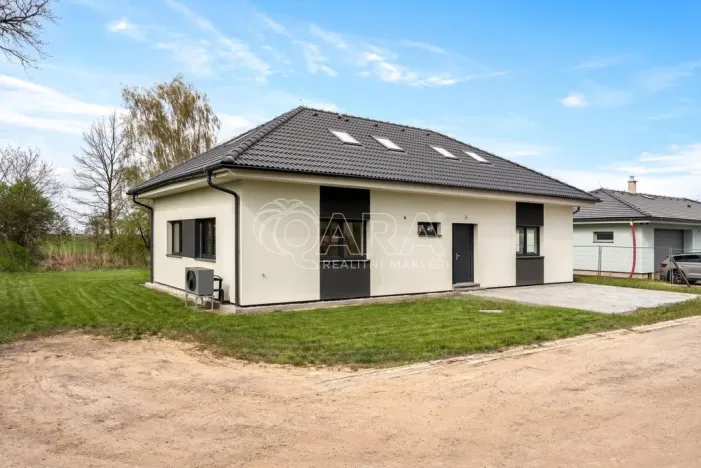 Prodej rodinného domu, Rostoklaty - Nová Ves II, 190 m2