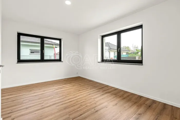 Prodej rodinného domu, Rostoklaty - Nová Ves II, 190 m2