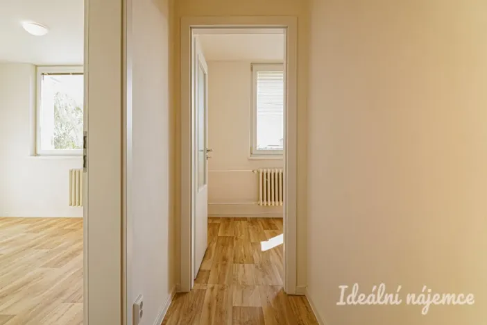 Pronájem bytu 1+1, Šlapanice, Brněnská, 32 m2