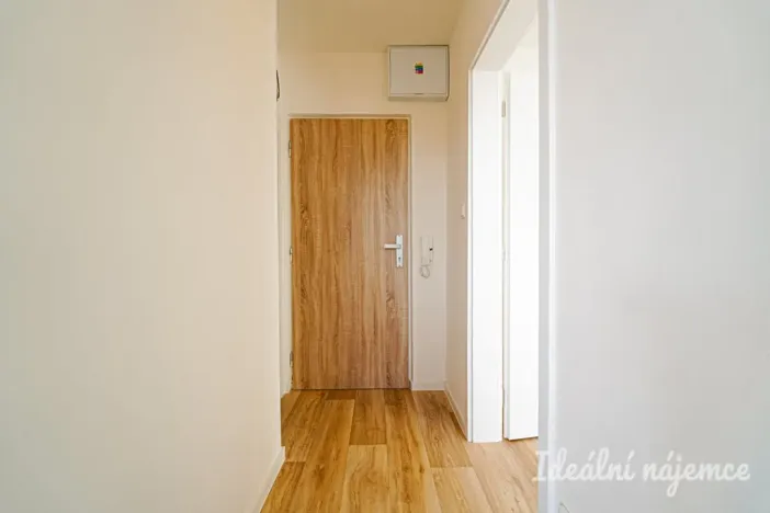 Pronájem bytu 1+1, Šlapanice, Brněnská, 32 m2