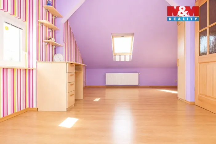 Prodej činžovního domu, Karlovy Vary - Tašovice, Česká, 200 m2
