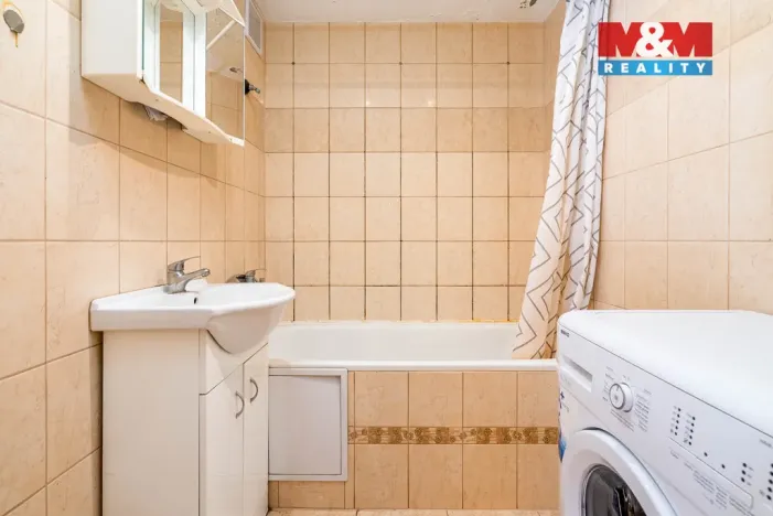 Prodej bytu 3+1, Hradec Králové - Nový Hradec Králové, třída Edvarda Beneše, 79 m2